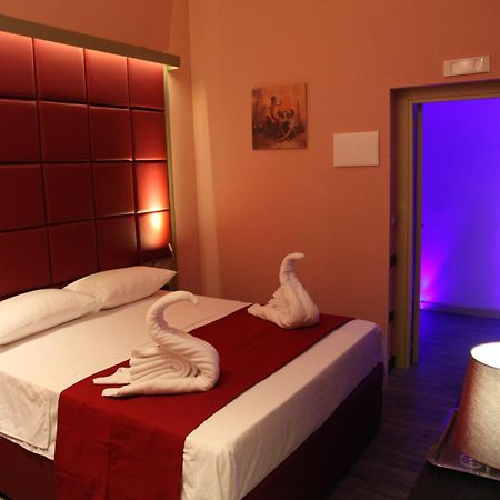 Dolce Vita Rooms Наполи Екстериор снимка