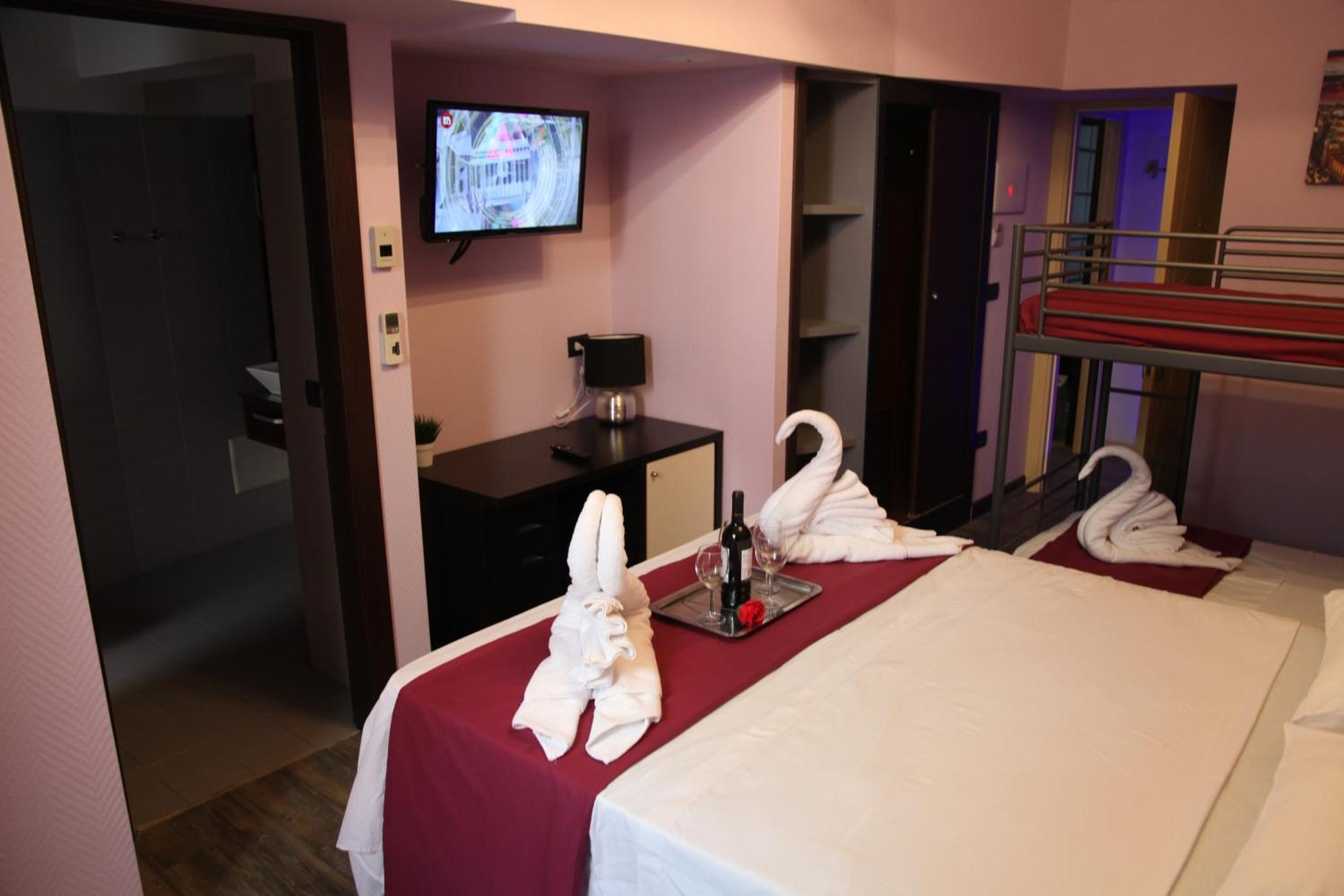 Dolce Vita Rooms Наполи Екстериор снимка