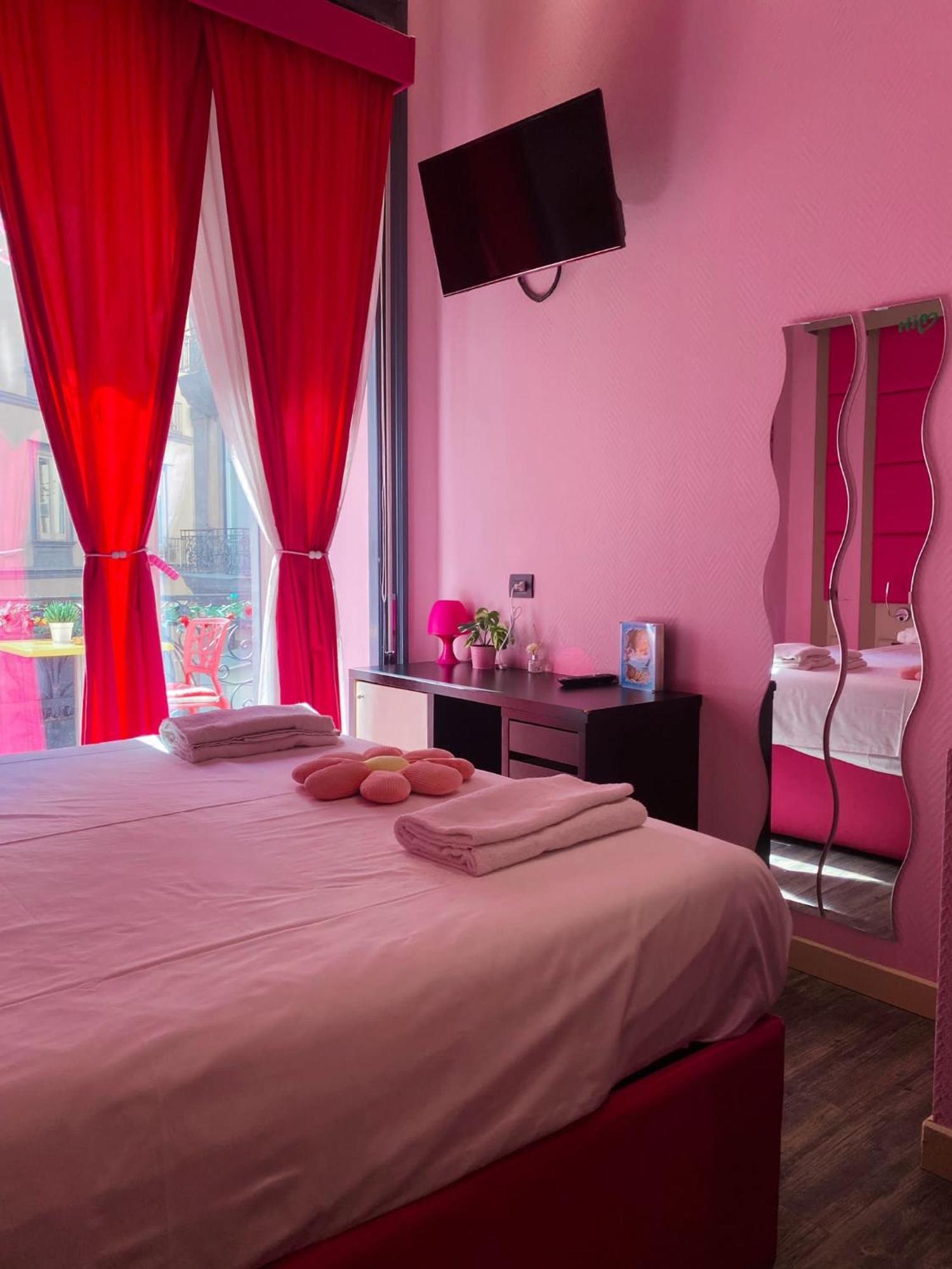 Dolce Vita Rooms Наполи Екстериор снимка