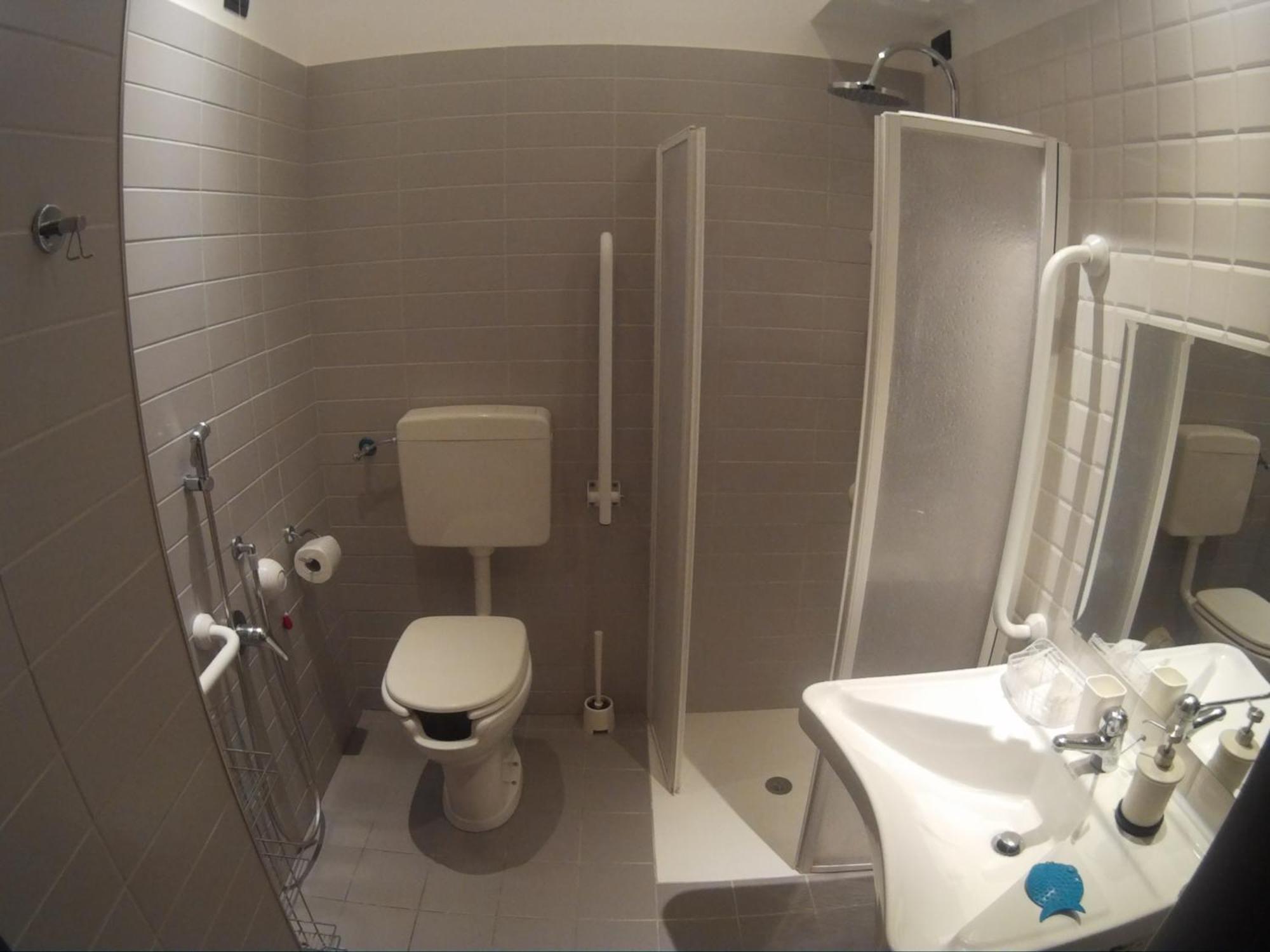 Dolce Vita Rooms Наполи Екстериор снимка