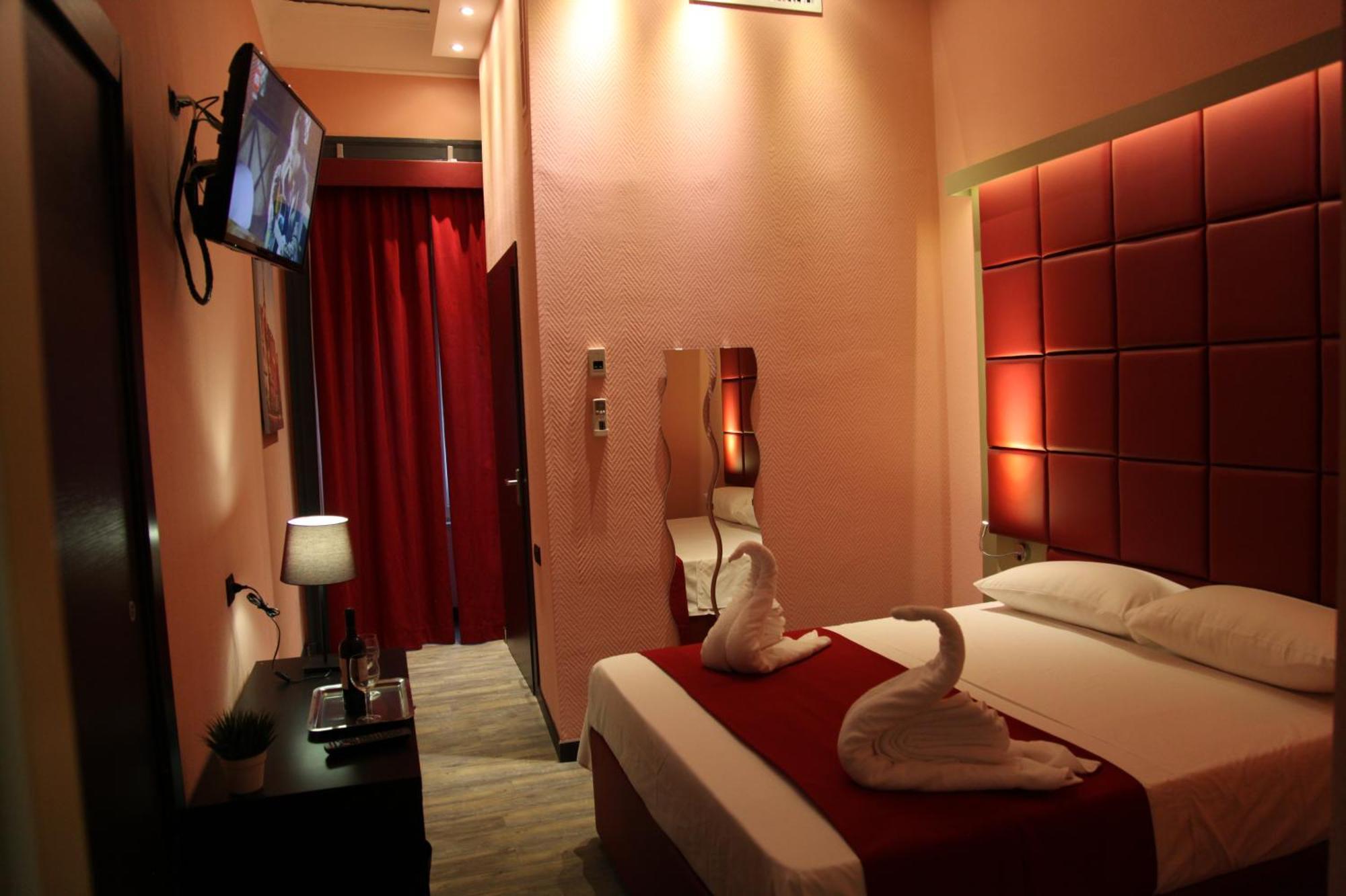 Dolce Vita Rooms Наполи Екстериор снимка